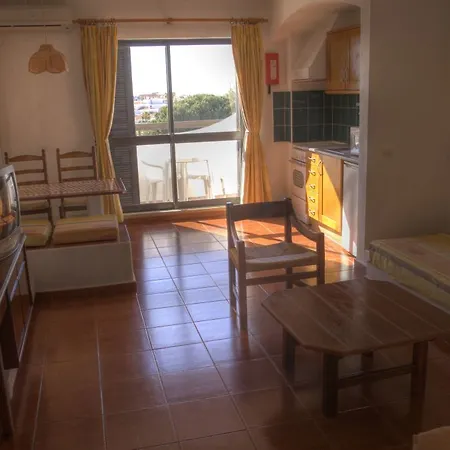 Vilanova 3* Αλμπουφέιρα