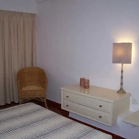 Vilanova 3* Αλμπουφέιρα