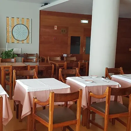 Vilanova 3* Αλμπουφέιρα